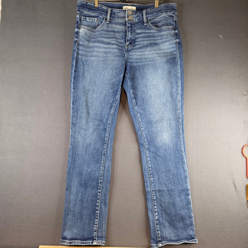BKE Payton Straight Leg Jeans Womens 34x32 Medium Wash Mid Rise Blue Denim